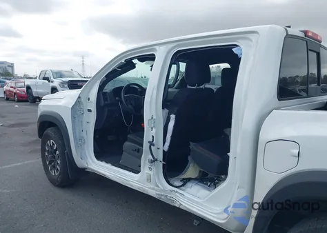 2022 Nissan Frontier Pro-X 4X2 z USA, uszkodzony, nr VIN 1N6ED1EJ5NN613286